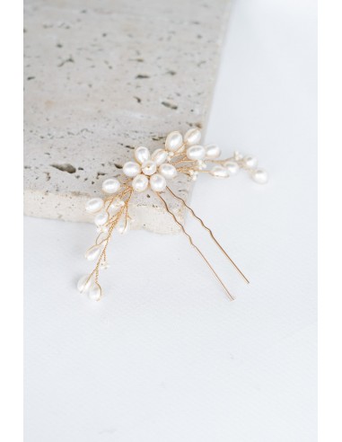 Némésie - Natural pearl hair-pin chez Cornerstreet bien 